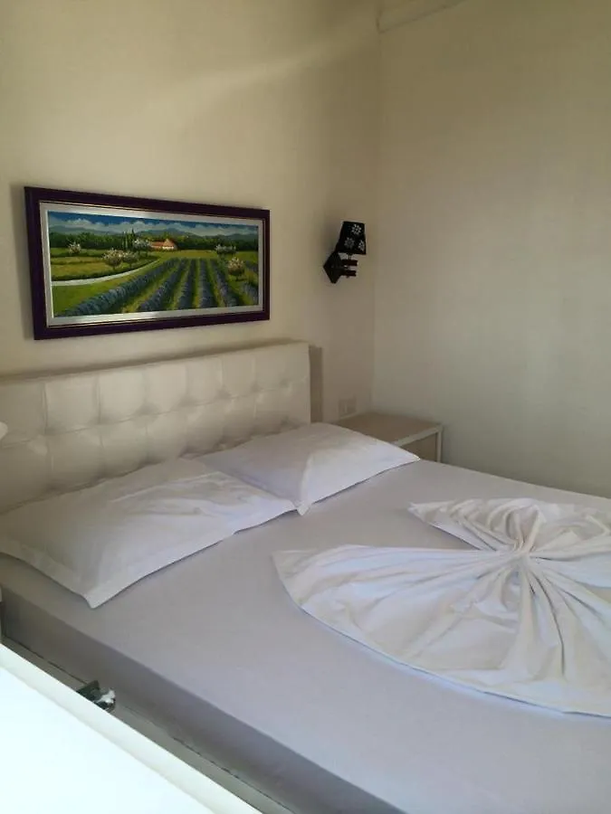 Vela E Bardhe Villa Dhermi