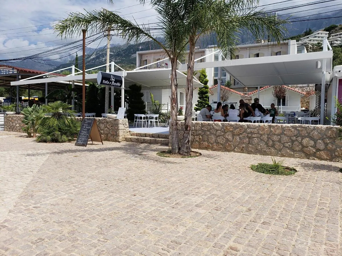 Vela E Bardhe Villa Dhermi