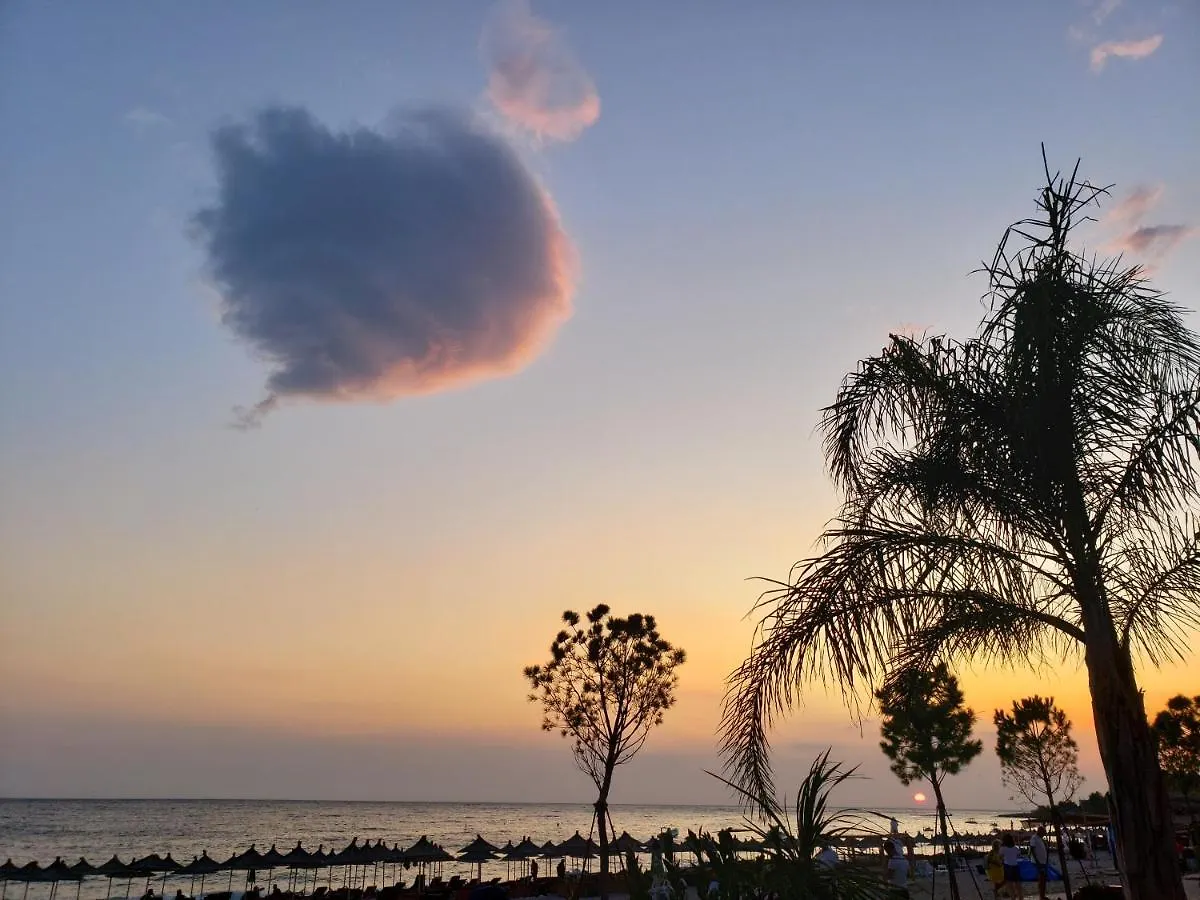 Vela E Bardhe Villa Dhermi Albania