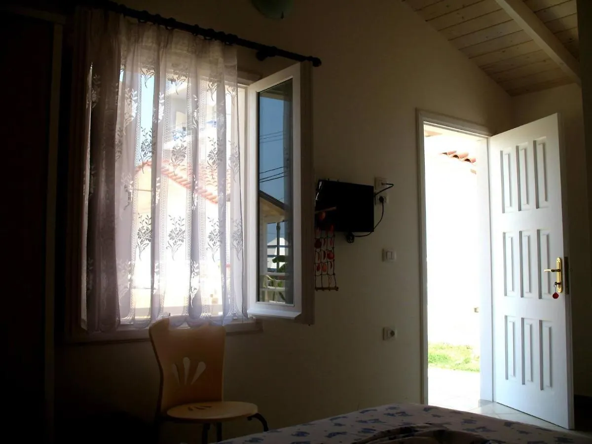Vela E Bardhe Villa Dhermi